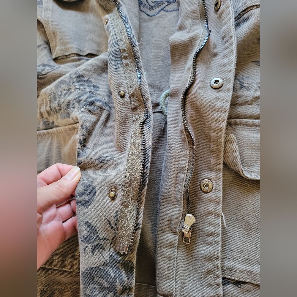 Signature8 | Olive Edgy Military Style Floral Embroidered Utility Jacket - Picture 9 of 12